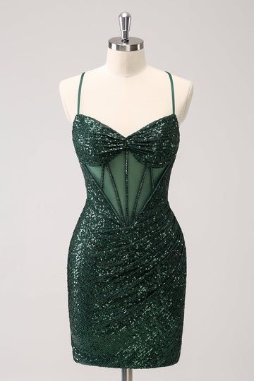 Vestido de fiesta corto ajustado con tirantes finos y lentejuelas color verde oscuro